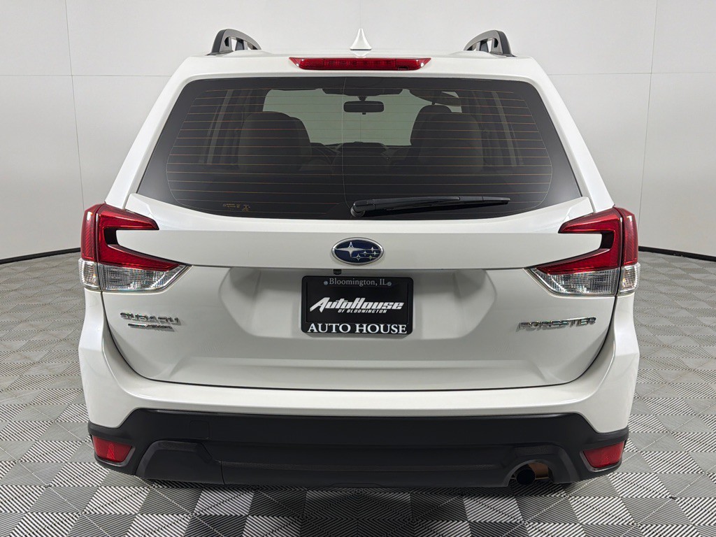 2023 Subaru Forester Image 6