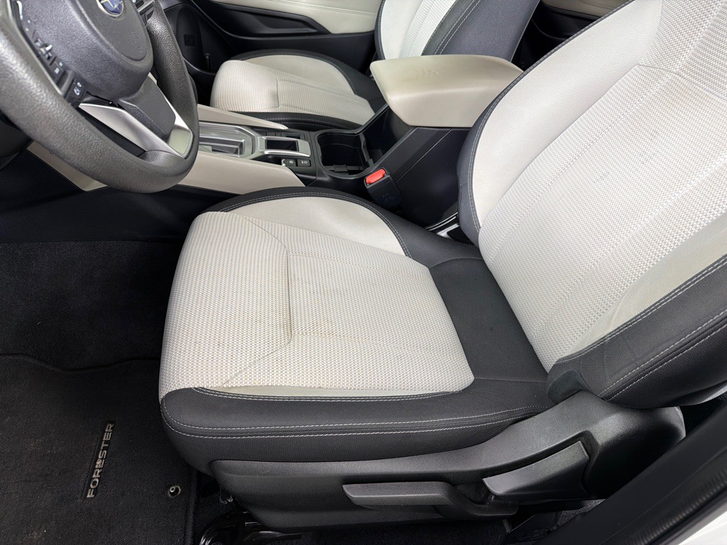 2023 Subaru Forester Image 12