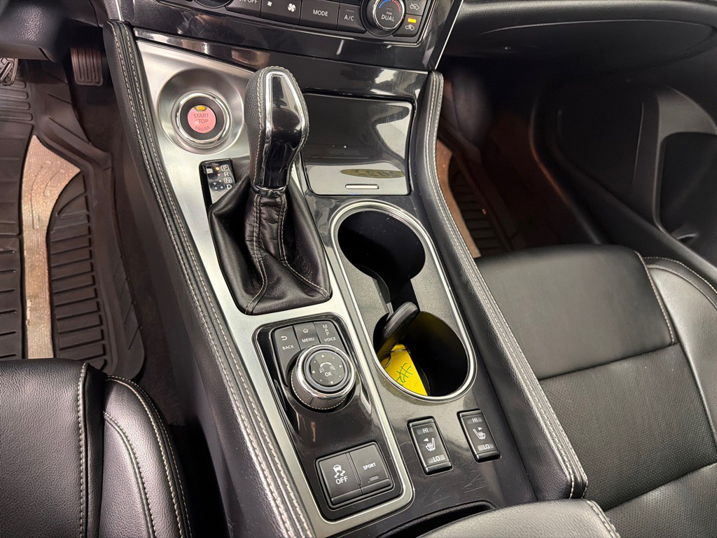 2022 Nissan Maxima Image 15