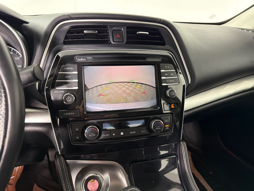 2022 Nissan Maxima Image 16
