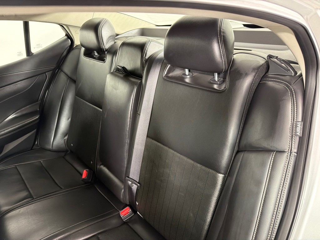 2022 Nissan Maxima Image 18