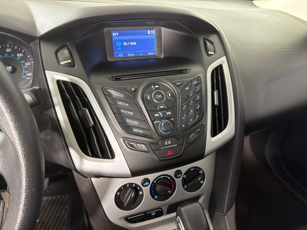 2014 Ford Focus Image 15