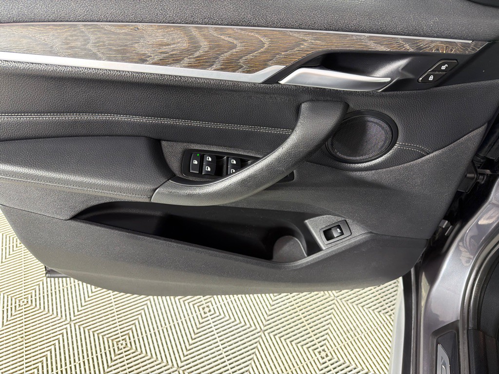 2017 BMW X1 Image 10