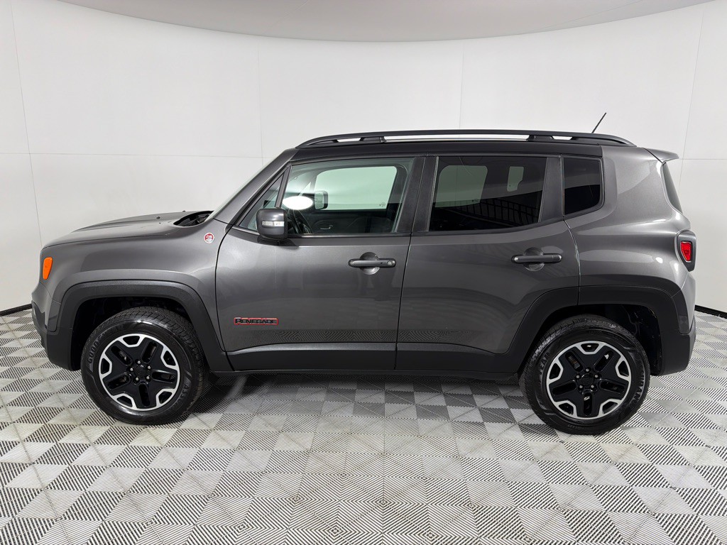 2017 Jeep Renegade Image 8
