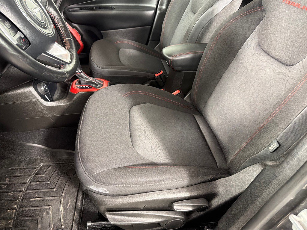 2017 Jeep Renegade Image 12
