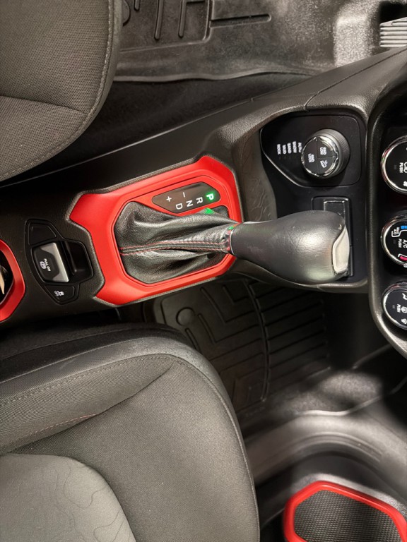 2017 Jeep Renegade Image 19