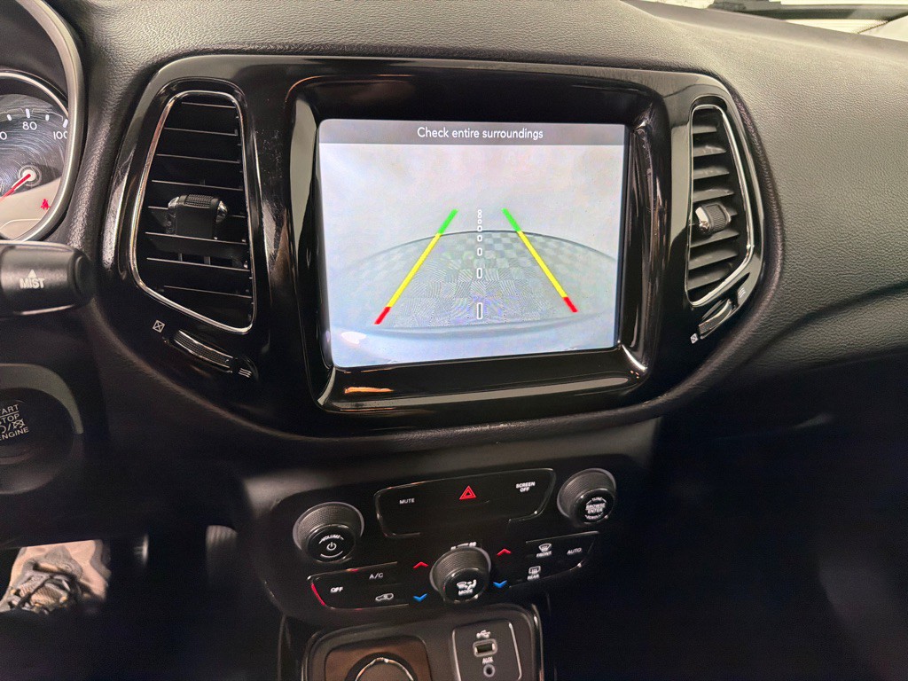 2018 Jeep Compass Image 16