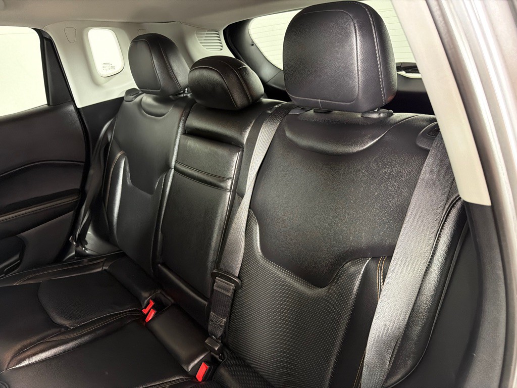 2018 Jeep Compass Image 20