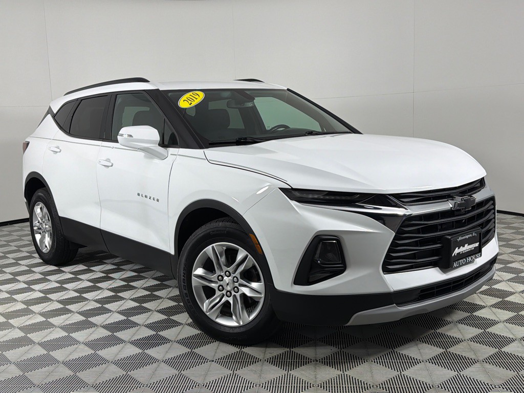 2019 Chevrolet Blazer Image 2