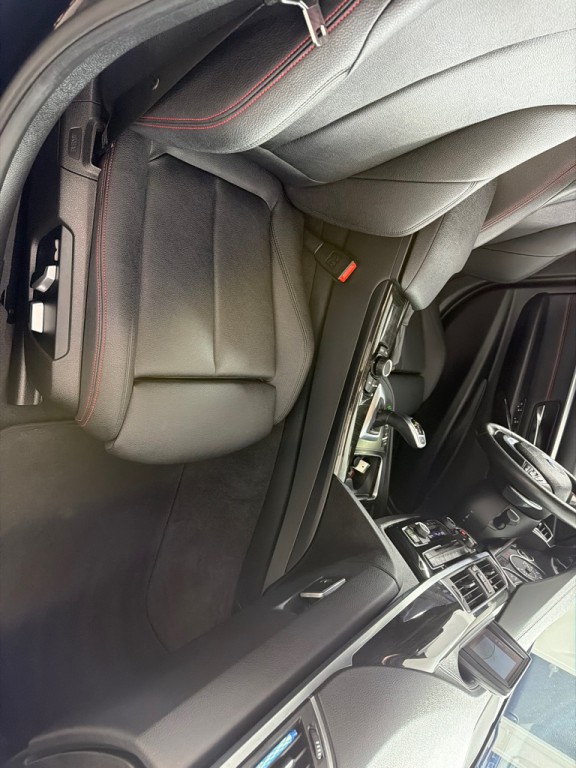 2018 BMW 3 Series Image 21