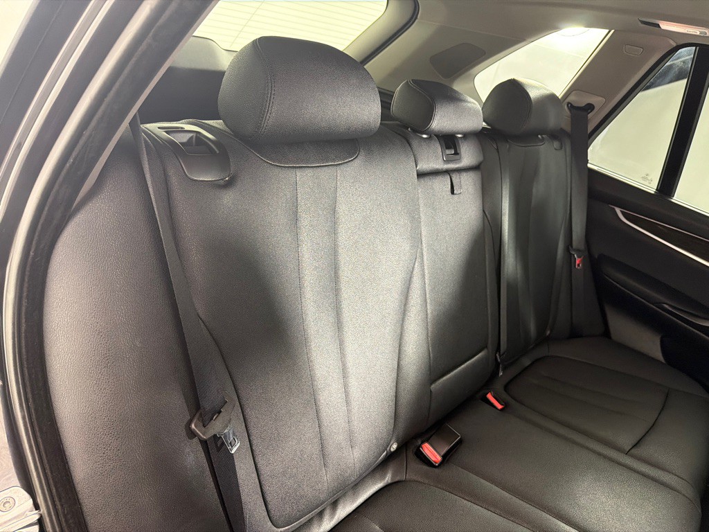 2015 BMW X5 Image 24