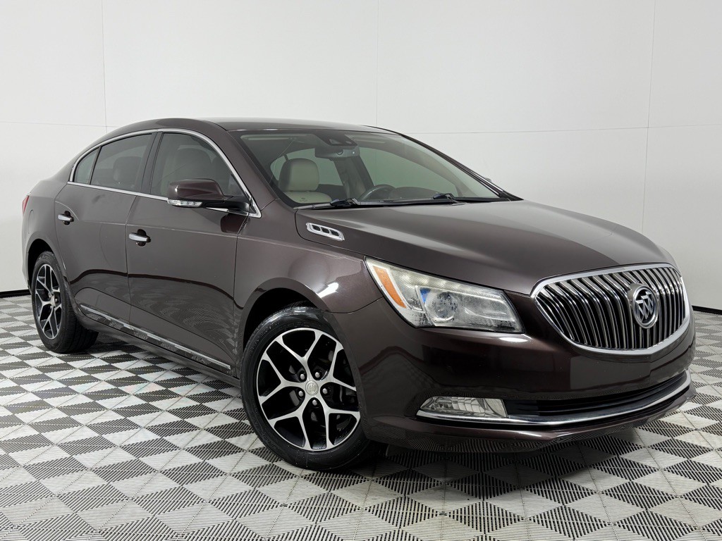 2016 Buick Lacrosse Image 2