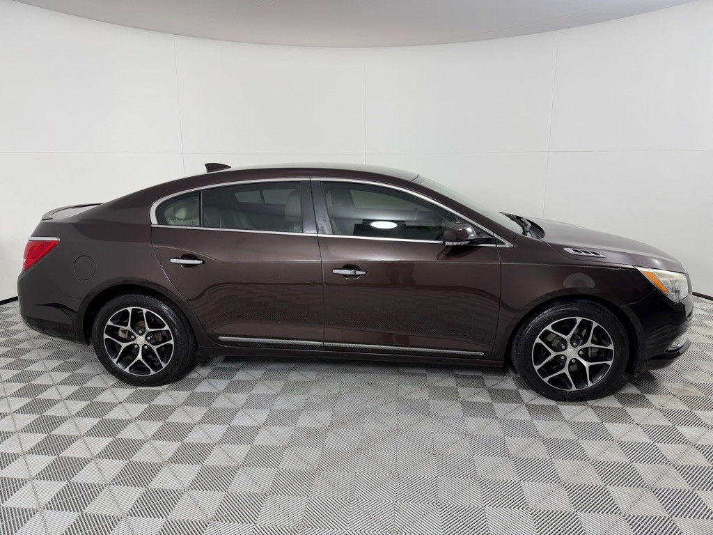 2016 Buick Lacrosse Image 4