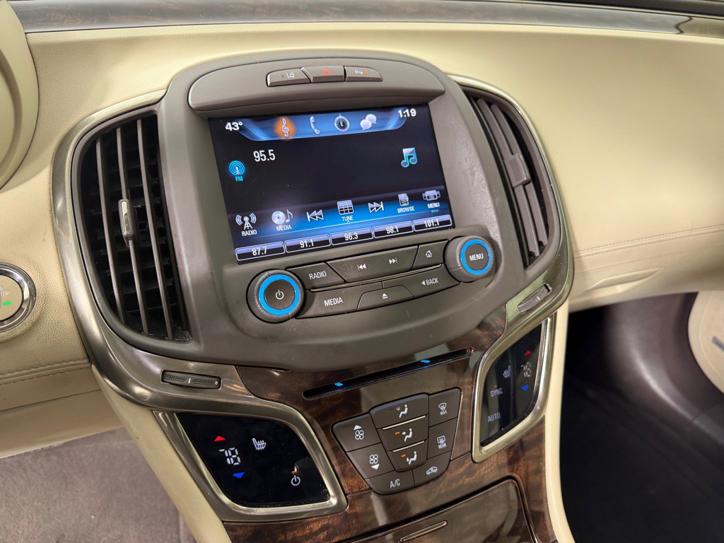 2016 Buick Lacrosse Image 15