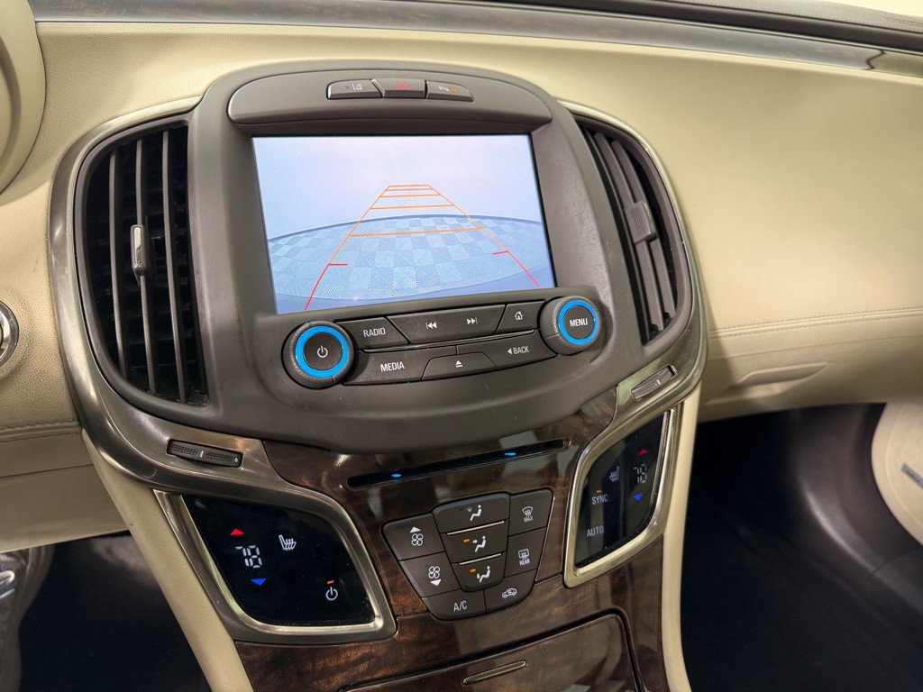 2016 Buick Lacrosse Image 16