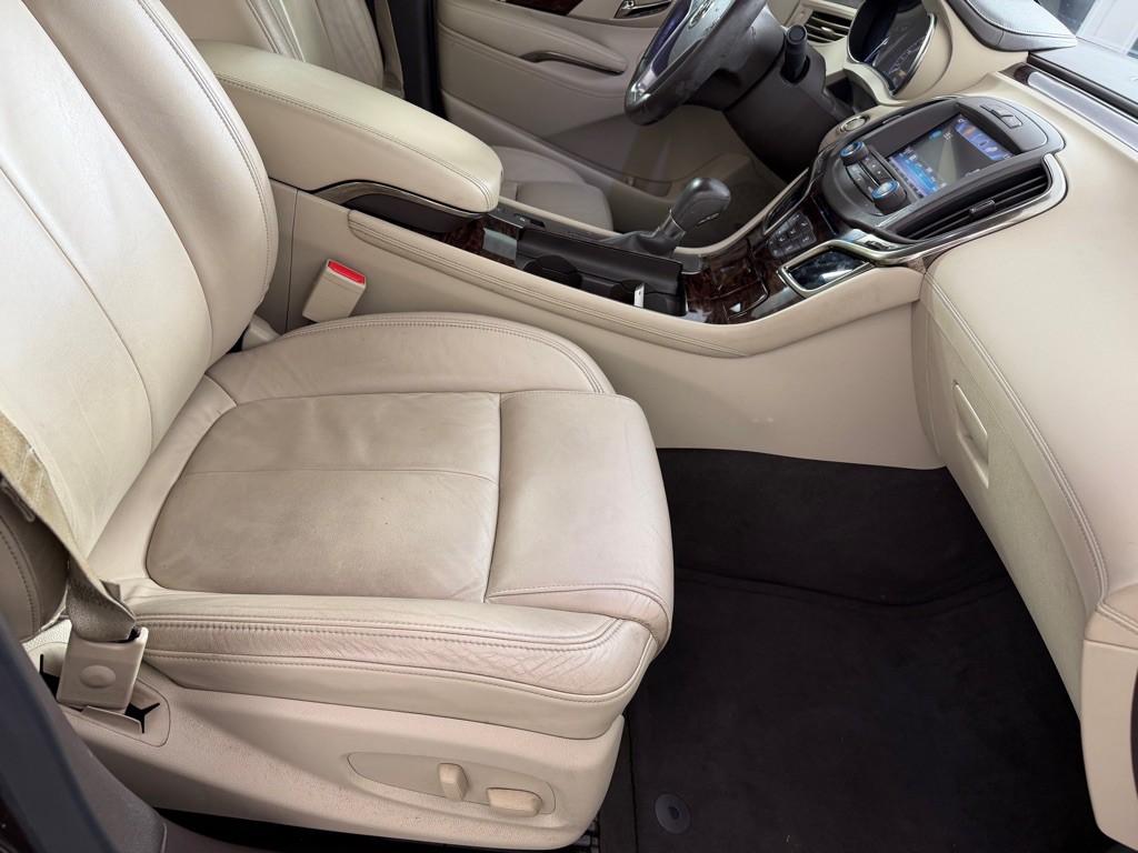2016 Buick Lacrosse Image 22