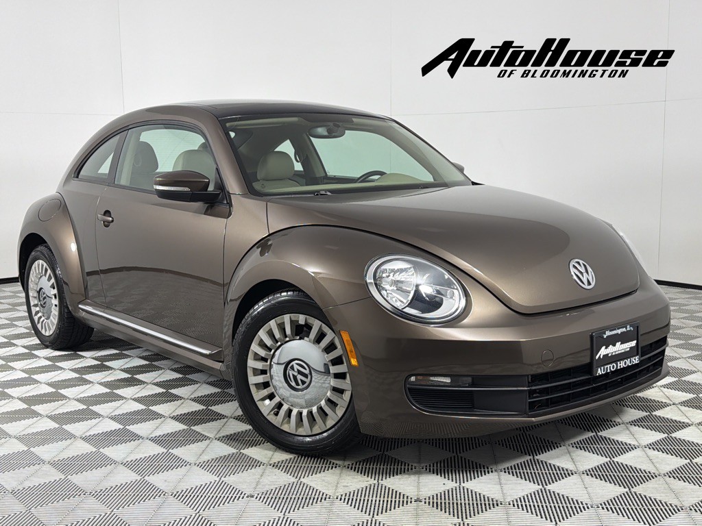 2013 Volkswagen Beetle Image 1