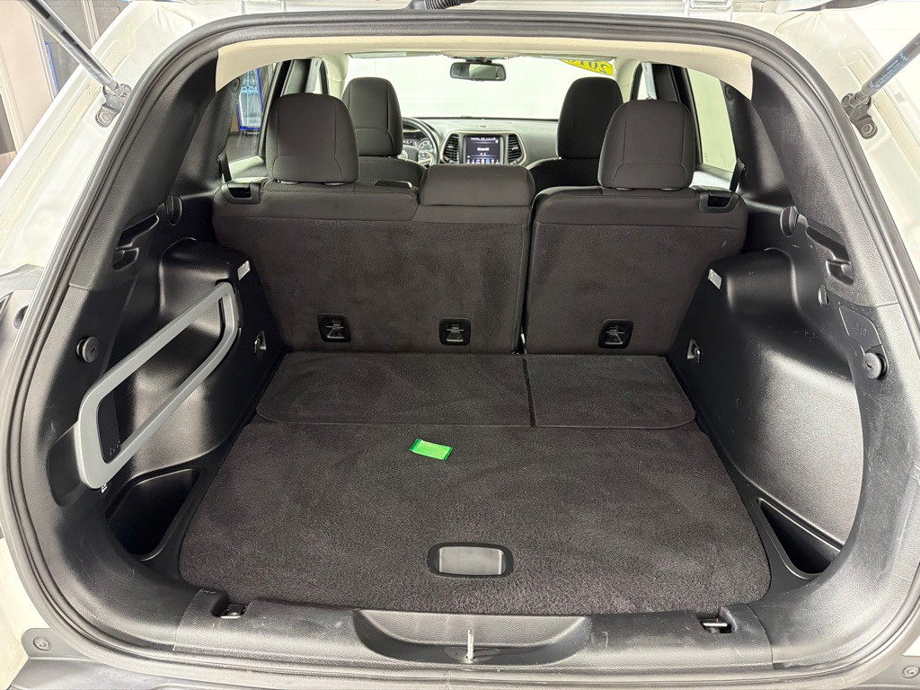 2016 Jeep Cherokee Image 22