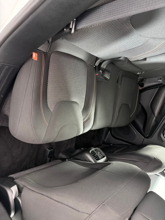 2016 Jeep Cherokee Image 23