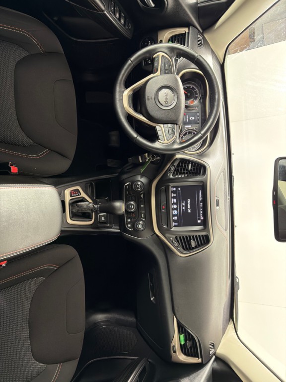 2016 Jeep Cherokee Image 27