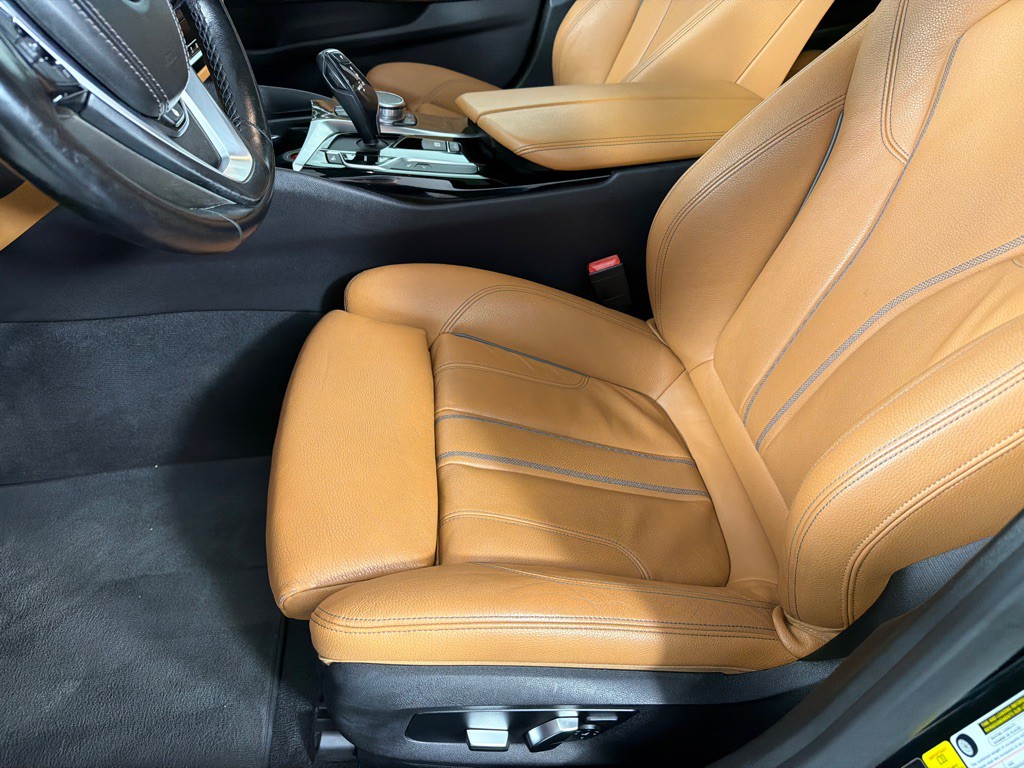 2019 BMW 5 Series Image 11