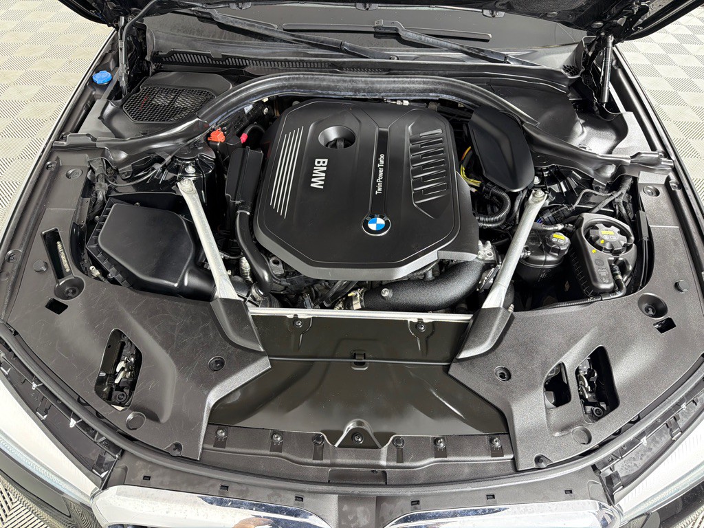 2019 BMW 5 Series Image 24