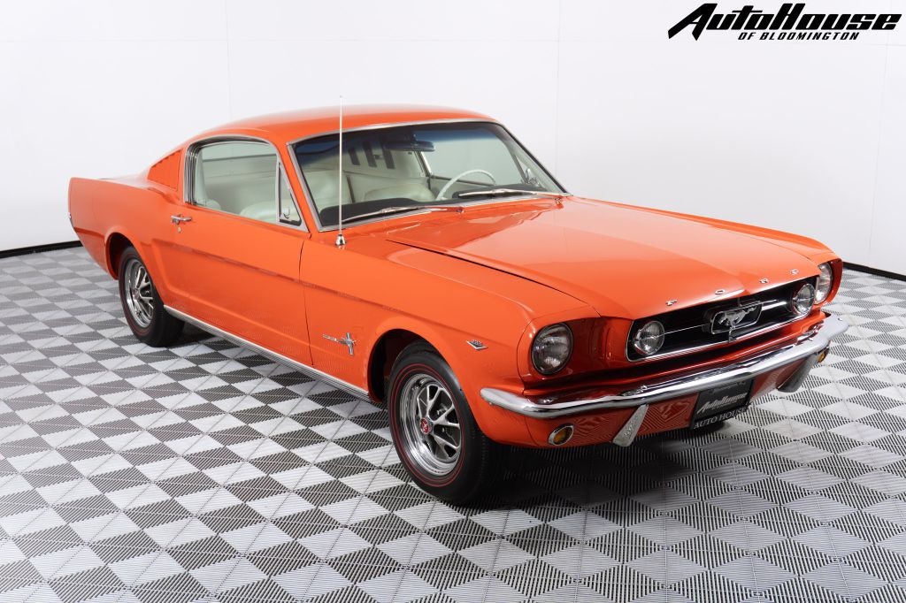 1965 Ford Mustang Image 2