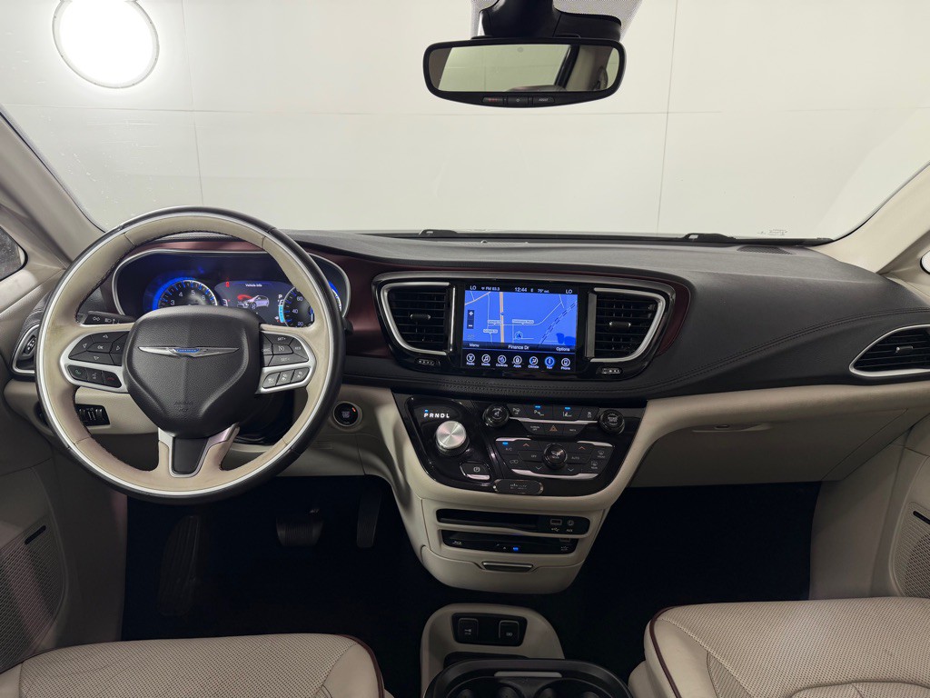 2017 Chrysler Pacifica Image 26
