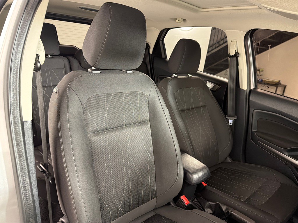 2021 Ford Econoline Image 24