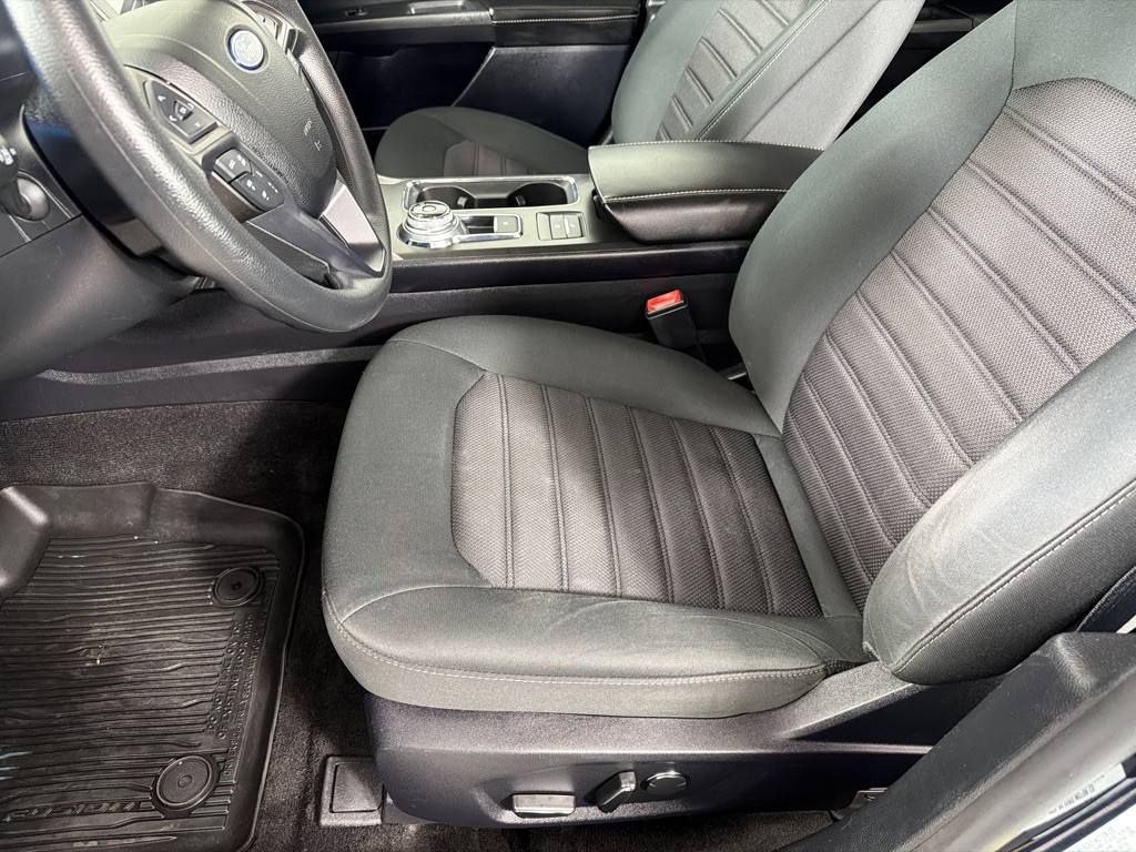 2020 Ford Fusion Image 12