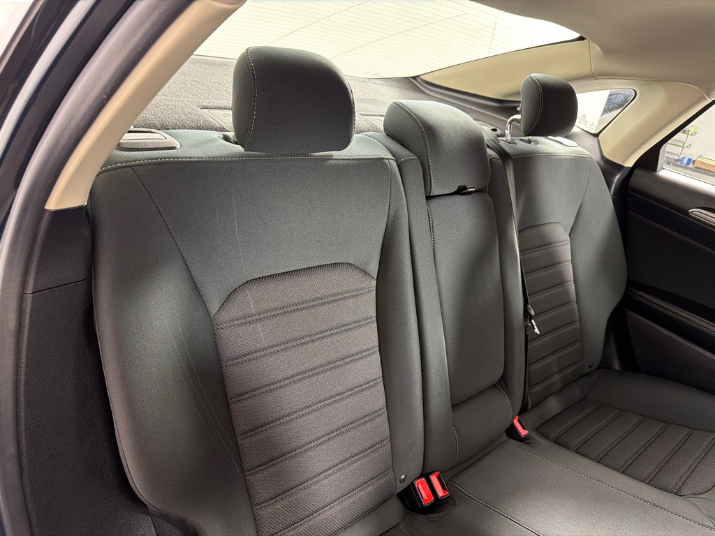 2020 Ford Fusion Image 22