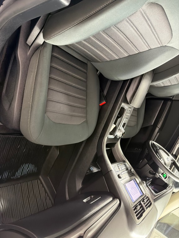 2020 Ford Fusion Image 23