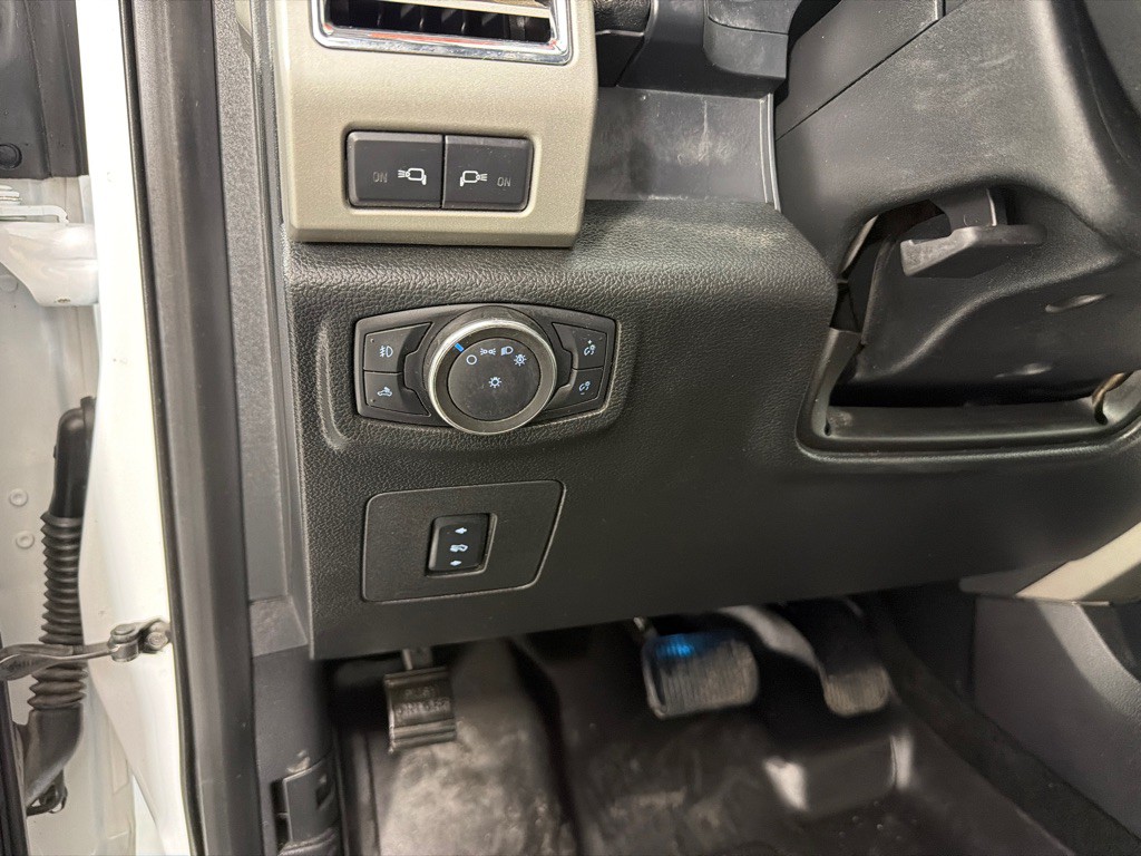 2015 Ford F-150 Image 12