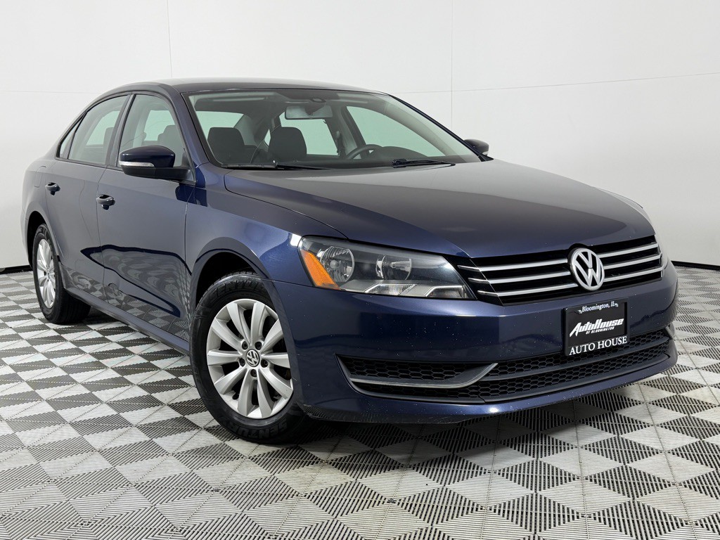 2013 Volkswagen Passat Image 2