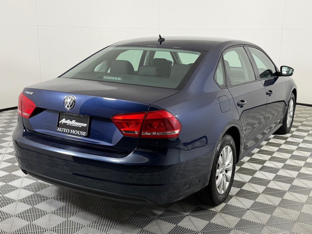 2013 Volkswagen Passat Image 4