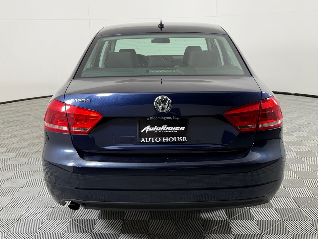 2013 Volkswagen Passat Image 5
