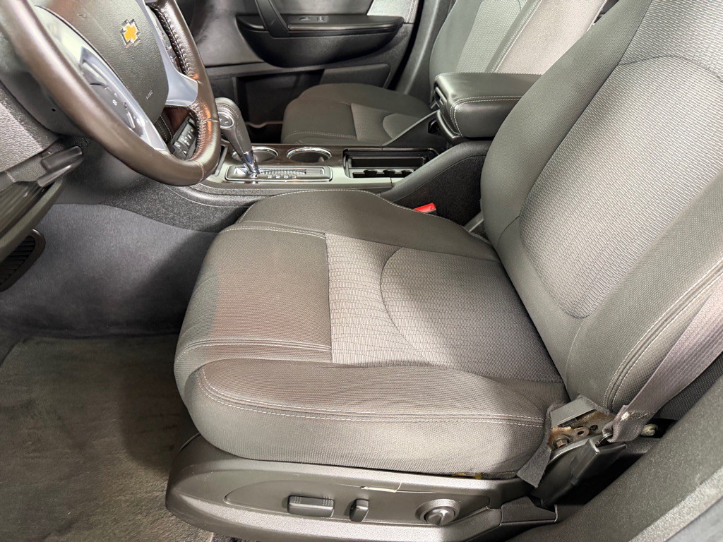 2015 Chevrolet Traverse Image 12