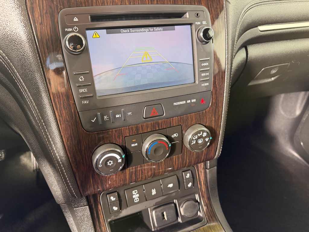 2015 Chevrolet Traverse Image 17