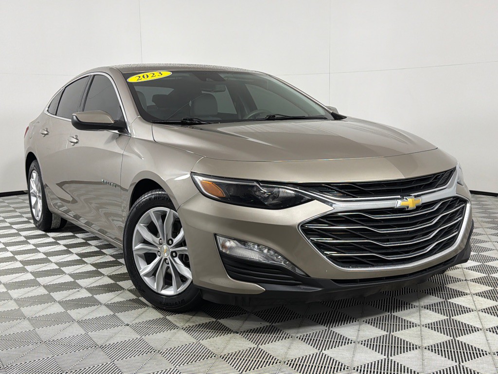 2023 Chevrolet Malibu Image 2