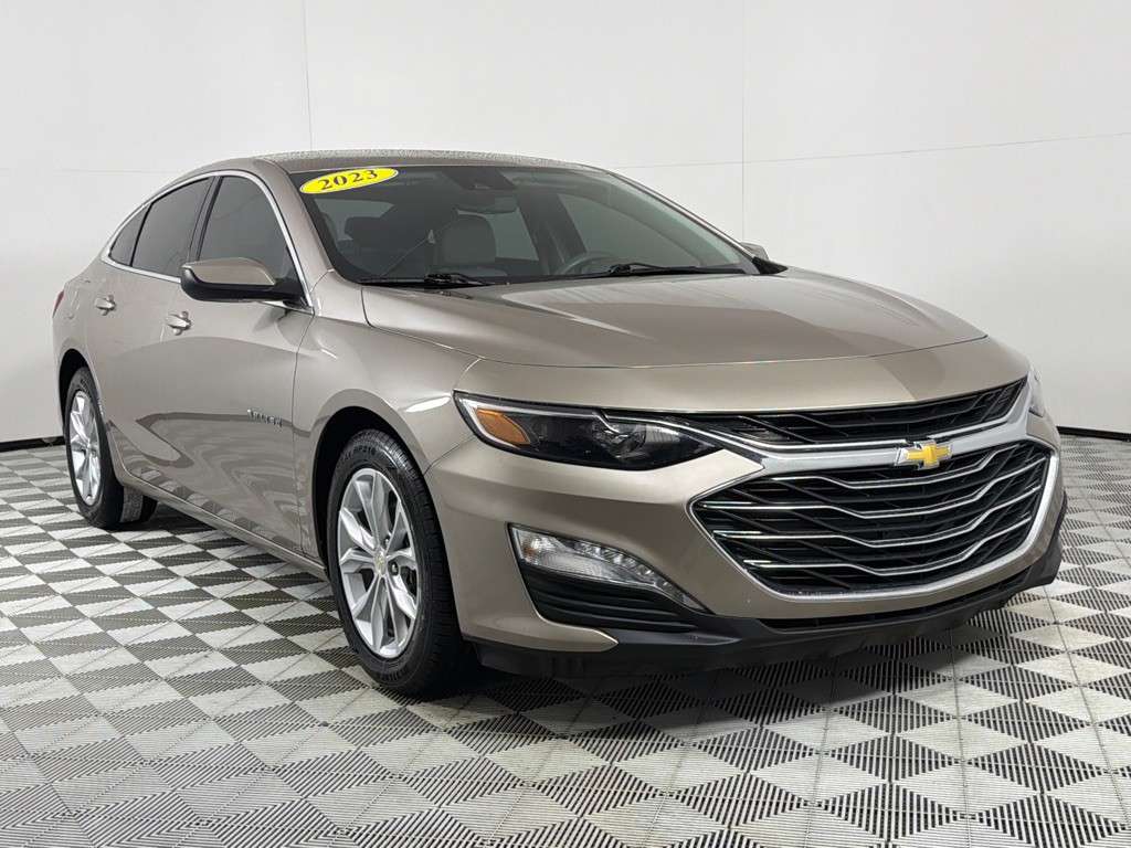 2023 Chevrolet Malibu Image 3