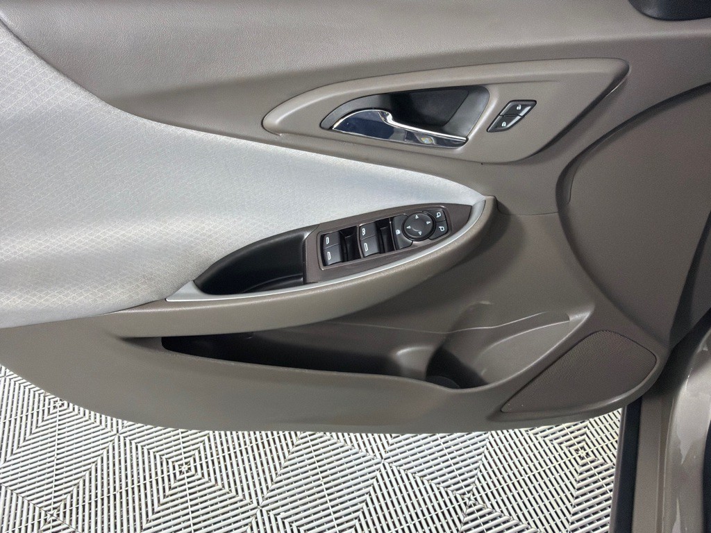 2023 Chevrolet Malibu Image 12