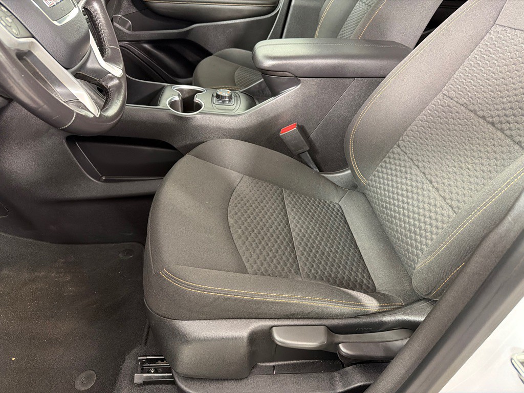 2020 GMC Terrain Image 10