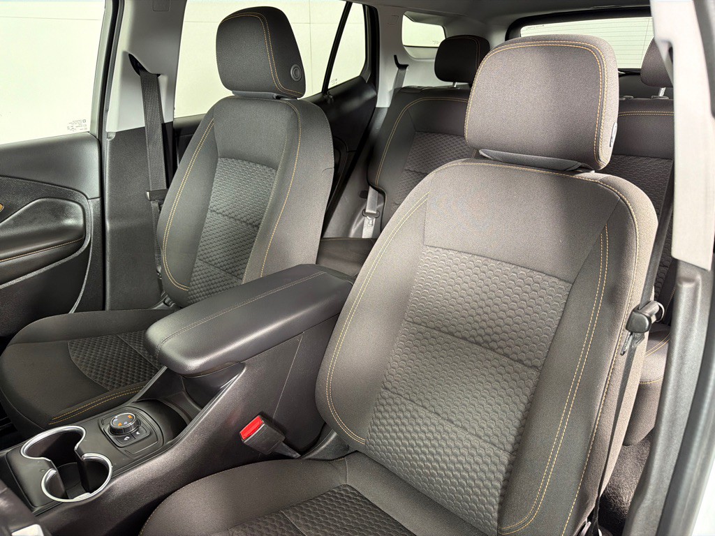 2020 GMC Terrain Image 11