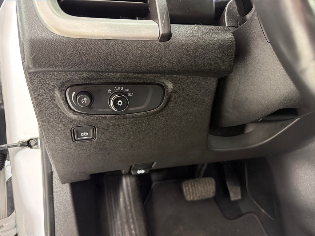 2020 GMC Terrain Image 12