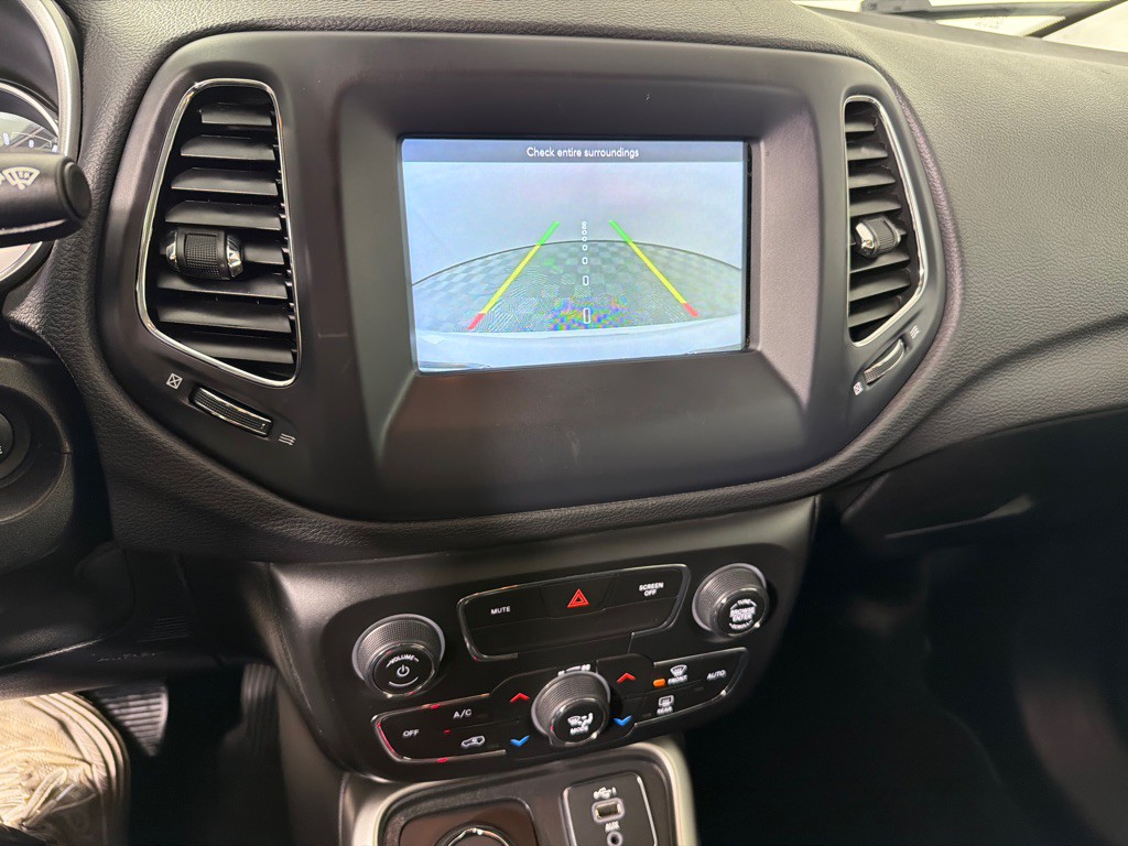 2021 Jeep Compass Image 17