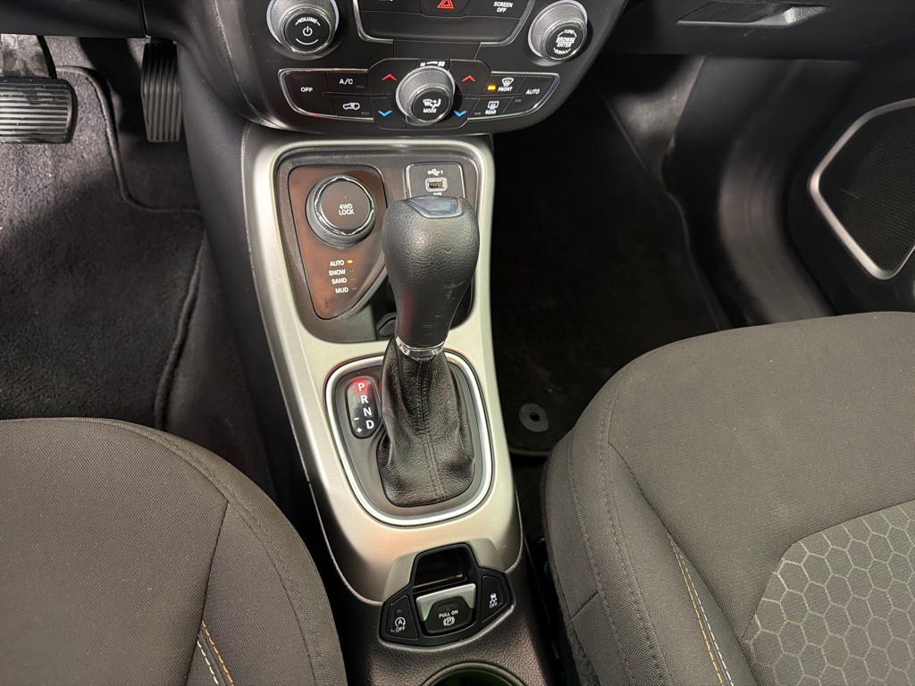 2021 Jeep Compass Image 18