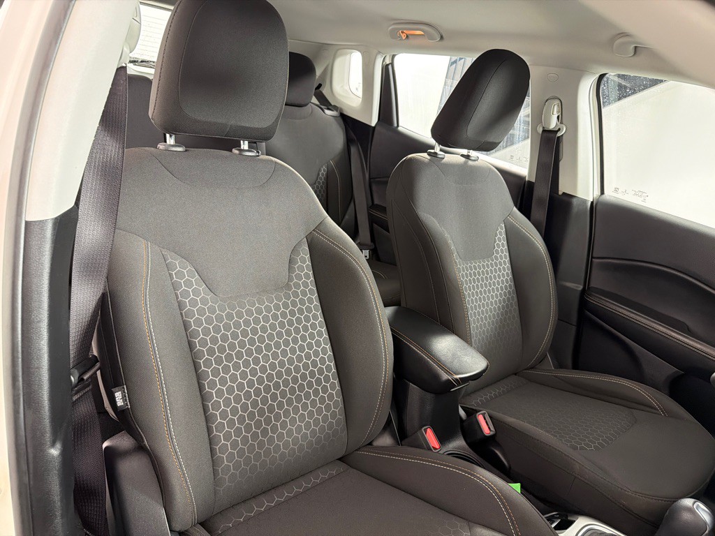 2021 Jeep Compass Image 25