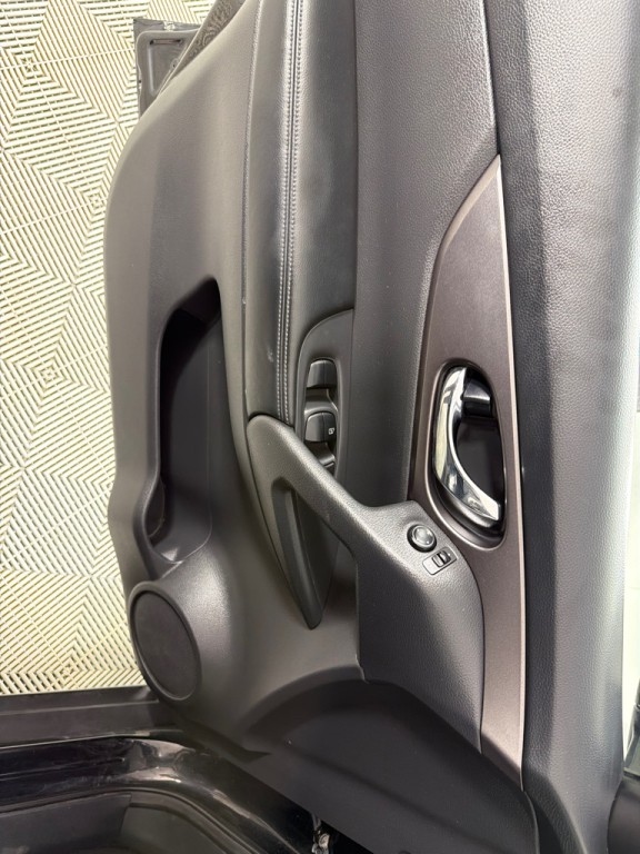 2016 Nissan Rogue Image 11