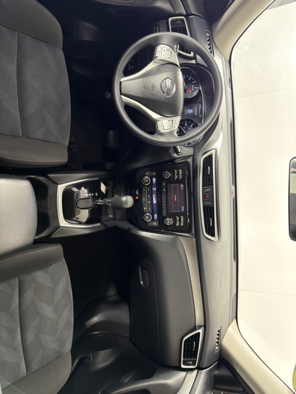 2016 Nissan Rogue Image 26