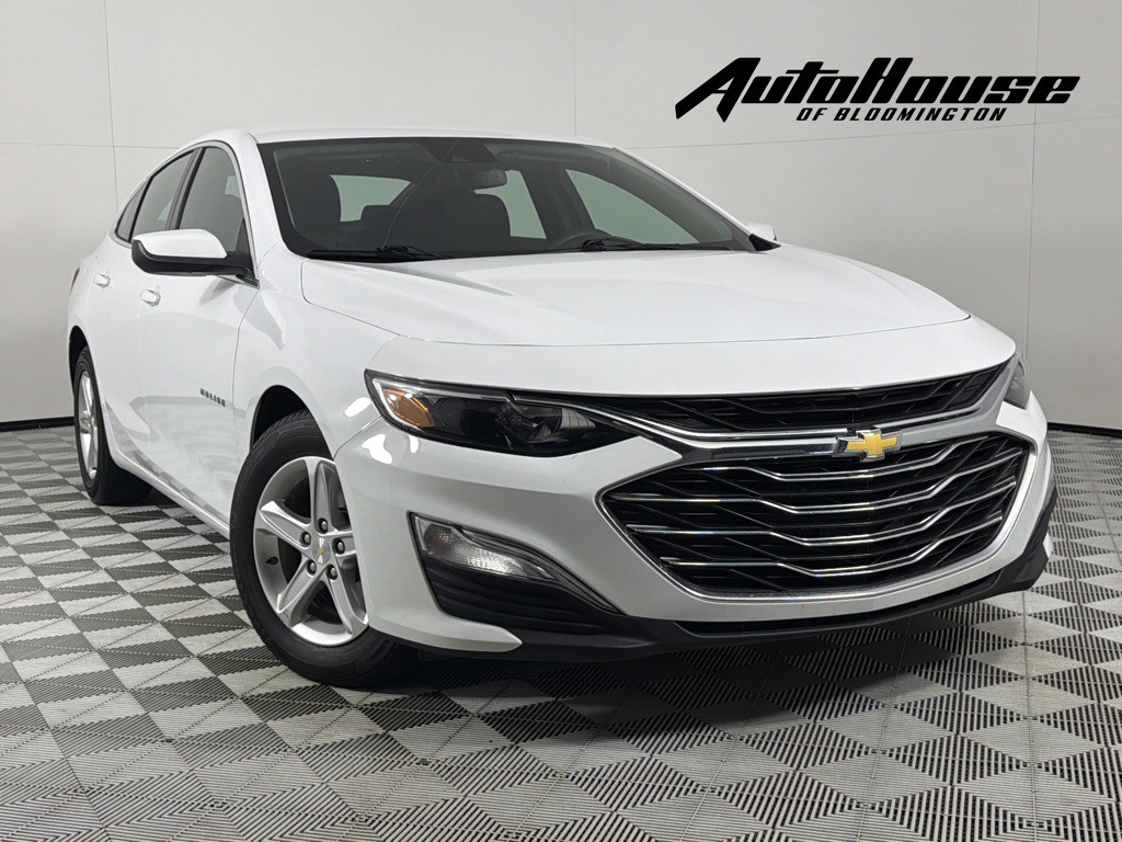 2023 Chevrolet Malibu Image 1